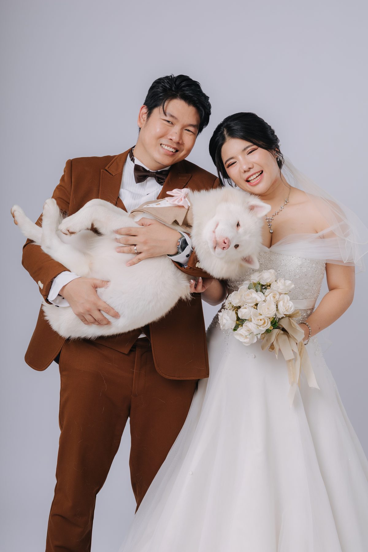 คู่รักอุ้มล่ำซำ